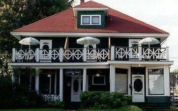Colonial Charm Inn Charlottetown Exterior photo